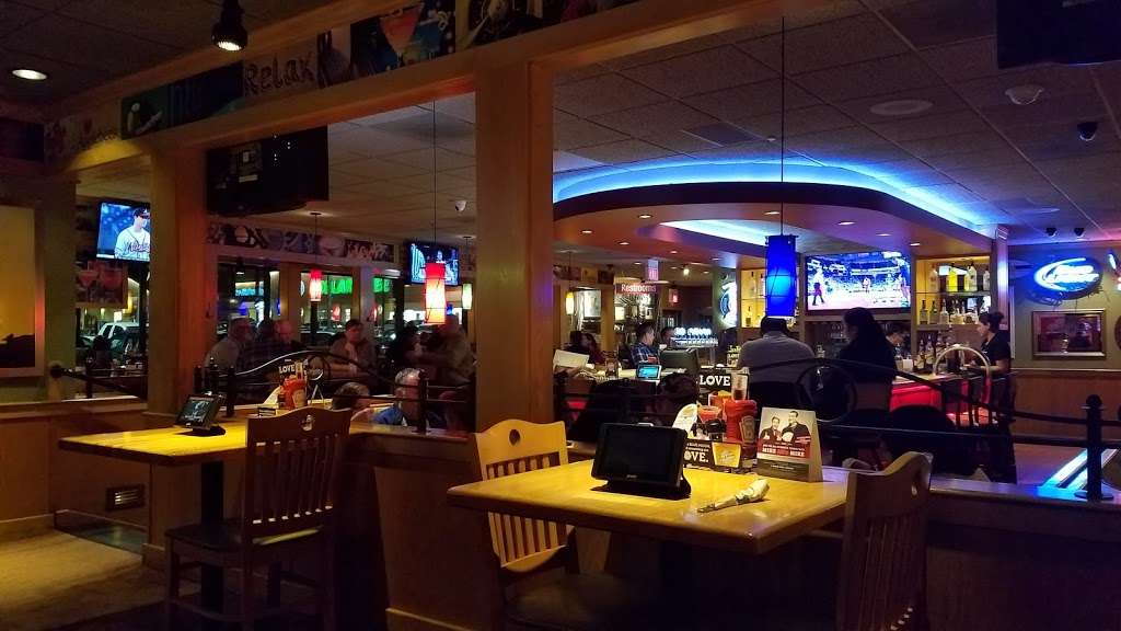 Applebees Grill + Bar | 1238 W Imperial Hwy, La Habra, CA 90631 | Phone: (562) 690-0779