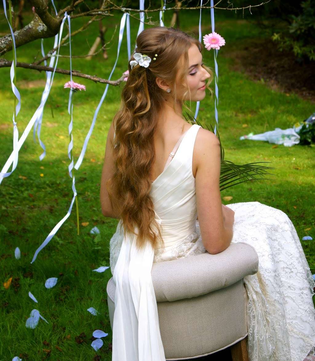 Anna Jones Wedding Hair & Make-up | 13 Winchester Rd, Crawley RH10 5JP, UK | Phone: 07863 156098