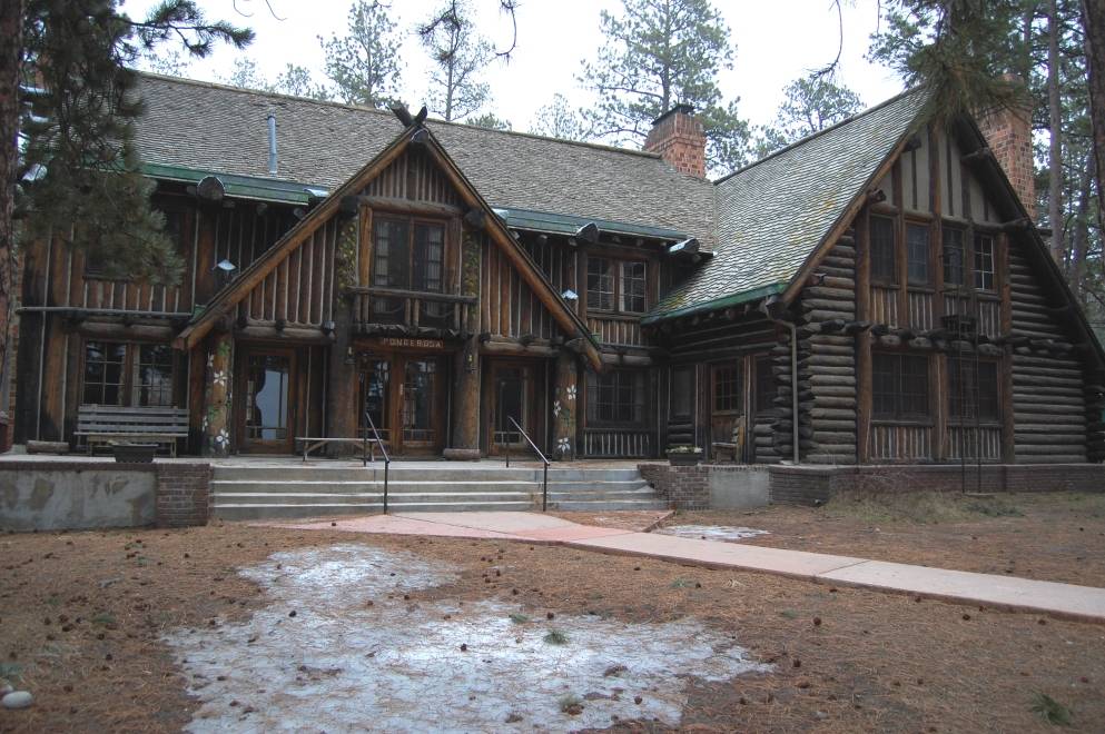 La Foret Conference & Retreat Center | 6145 Shoup Rd, Colorado Springs, CO 80908, USA | Phone: (719) 495-2743