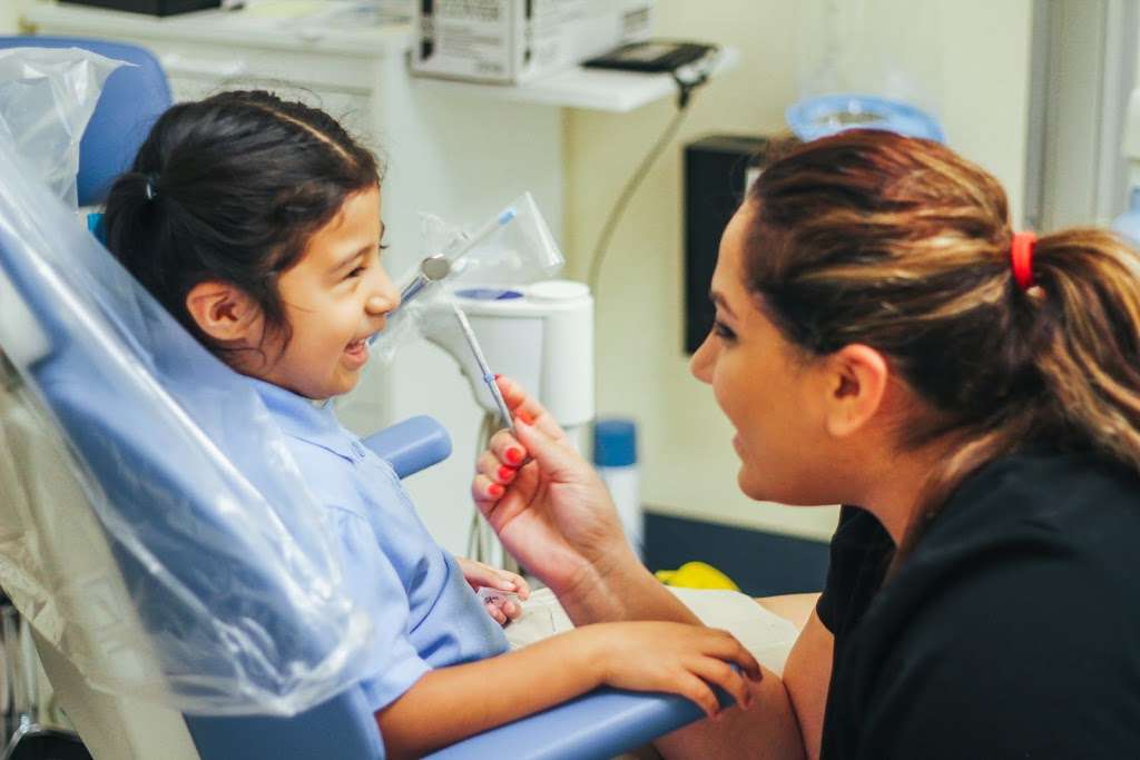 Healthy Smiles For Kids of Orange County | 3147, 10602 Chapman Ave #200, Garden Grove, CA 92840, USA | Phone: (714) 537-0700