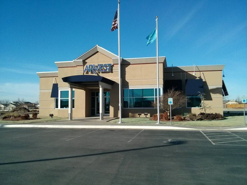 Arvest Bank | 2101 S Santa Fe Ave, Moore, OK 73160, USA | Phone: (405) 677-8711