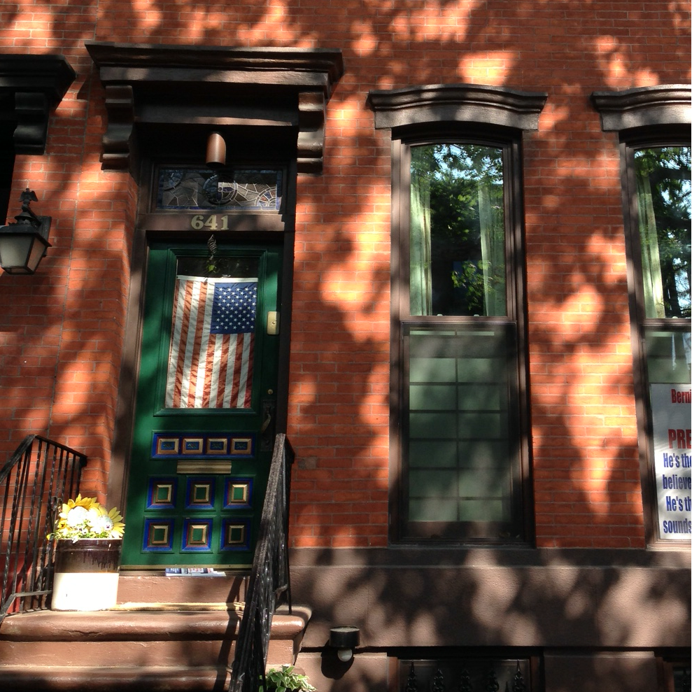 Garden Green Bed & Breakfast | 641 Carlton Ave, Brooklyn, NY 11238, USA | Phone: (718) 783-5717