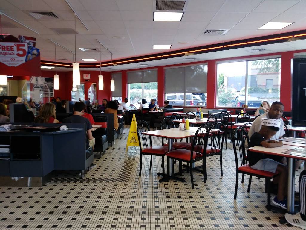 Steak n Shake | 4684 N Patterson Ave, Winston-Salem, NC 27105, USA | Phone: (336) 744-3335