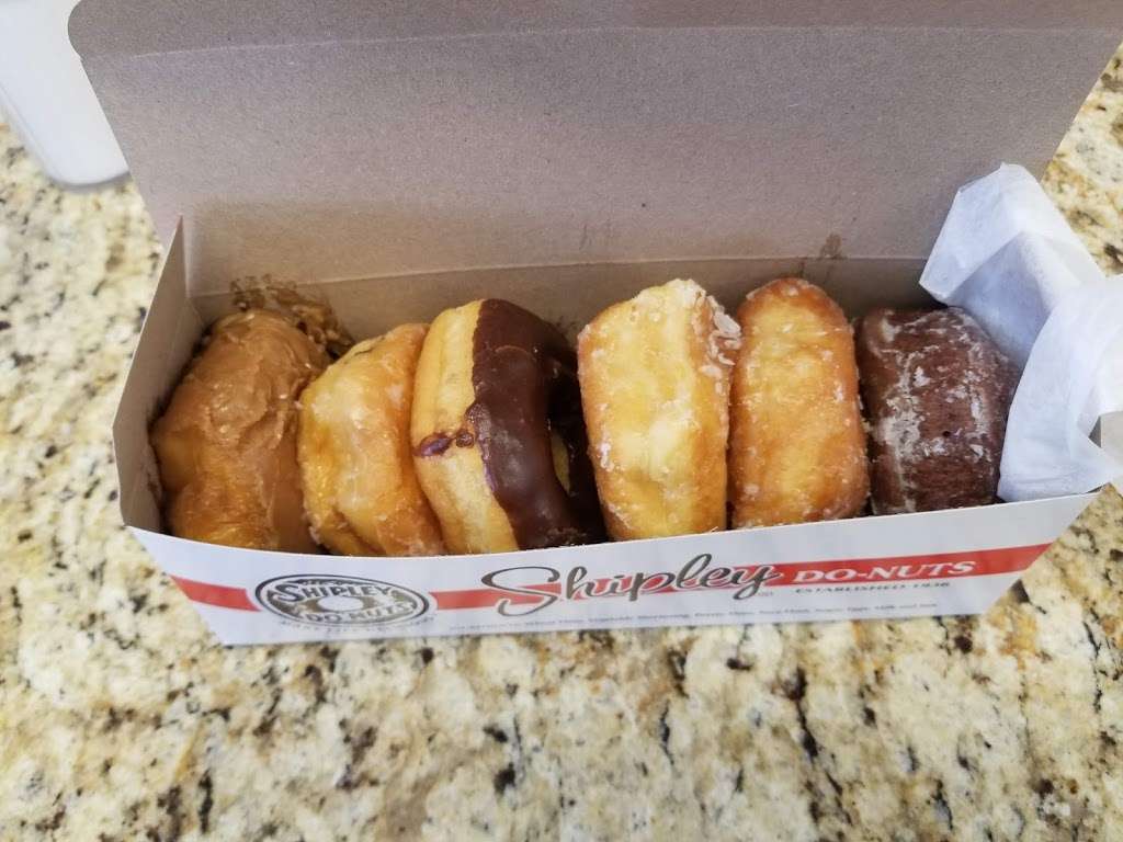 Shipley Do-Nuts | 6411 Martin Luther King Blvd, Houston, TX 77033, USA | Phone: (713) 738-2248