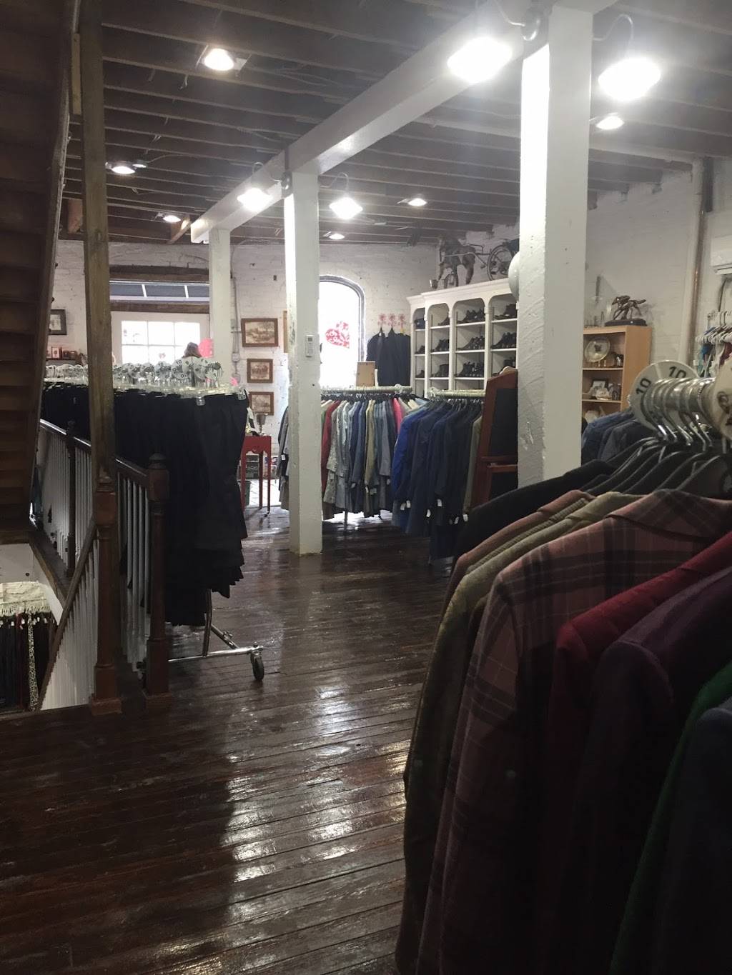 Commotion! Consignment Riding Apparel | 104 E Main St, Midway, KY 40347, USA | Phone: (859) 552-5983