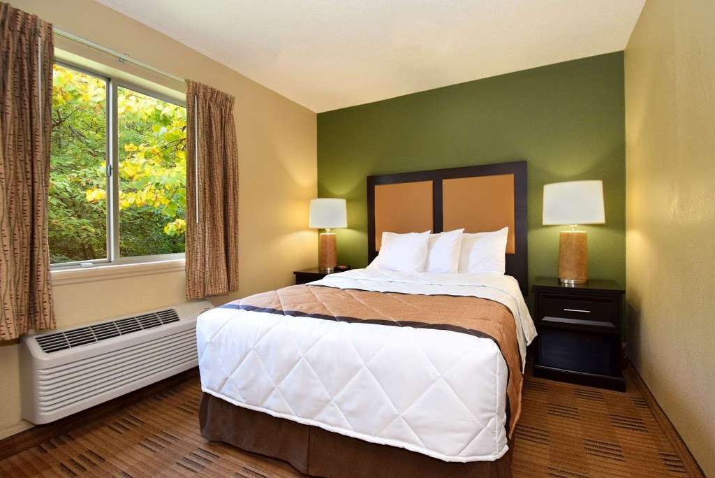 Extended Stay America - Houston - I-45 North | 13505 North Fwy, Houston, TX 77060, USA | Phone: (281) 872-3661