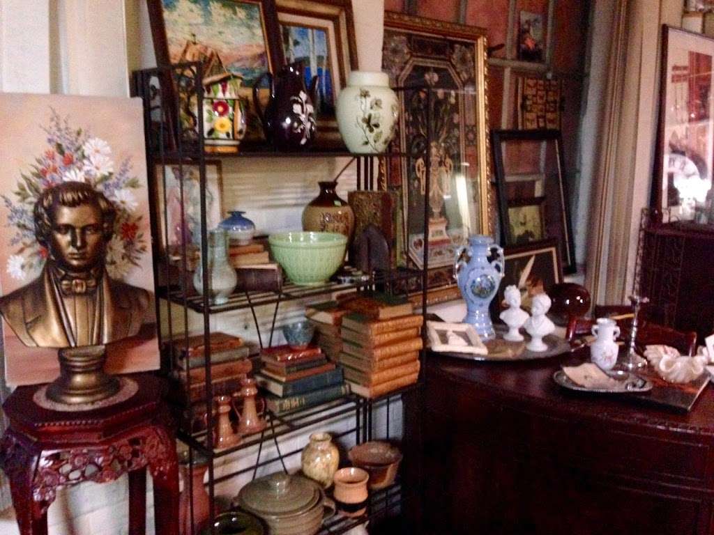 Christina’s Marketplace | 338 Main Street (back entrance), Shoemakersville, PA 19555, USA | Phone: (610) 223-1788