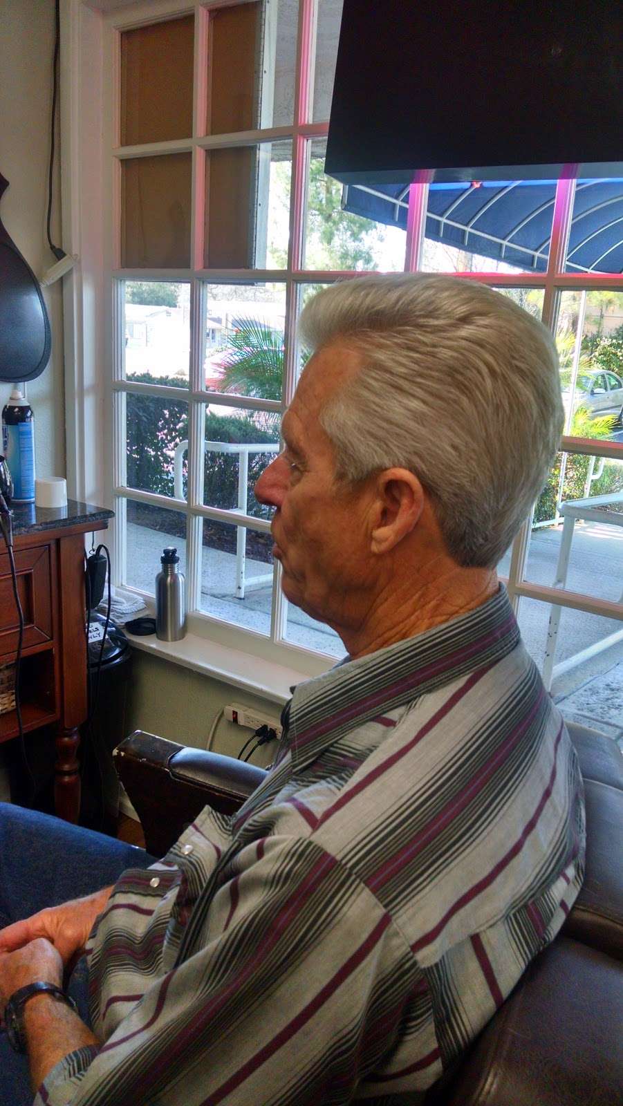 Razors Edge Barber Shop | 3275 Thousand Oaks Blvd, Thousand Oaks, CA 91301 | Phone: (818) 518-4035