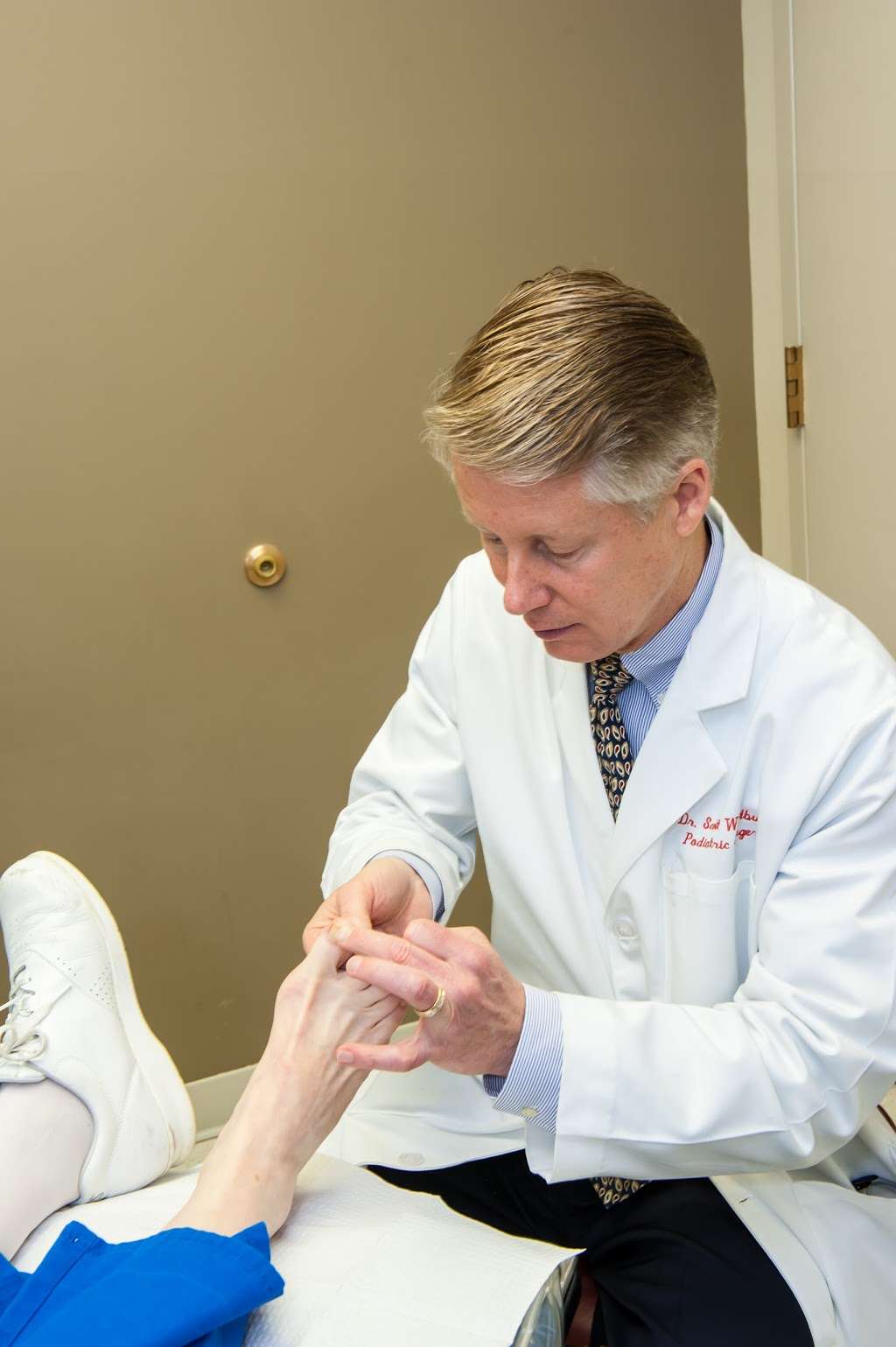 Podiatry Associates PA | 6569 N Charles St #702, Towson, MD 21204, USA | Phone: (410) 828-5420