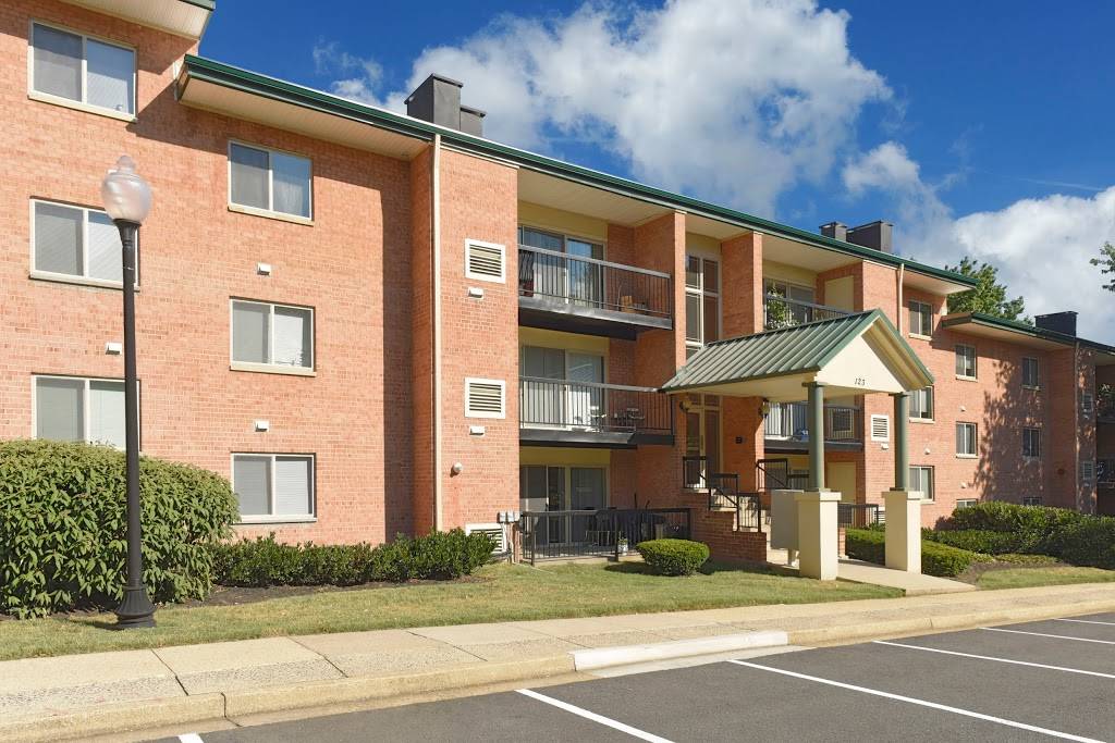 101 North Ripley Apartments | 101 N Ripley St, Alexandria, VA 22304, USA | Phone: (703) 751-2660