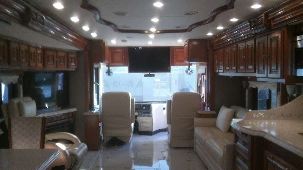 RVs & Specialties | 21610 Northwest Fwy, Cypress, TX 77429, USA | Phone: (281) 807-4444