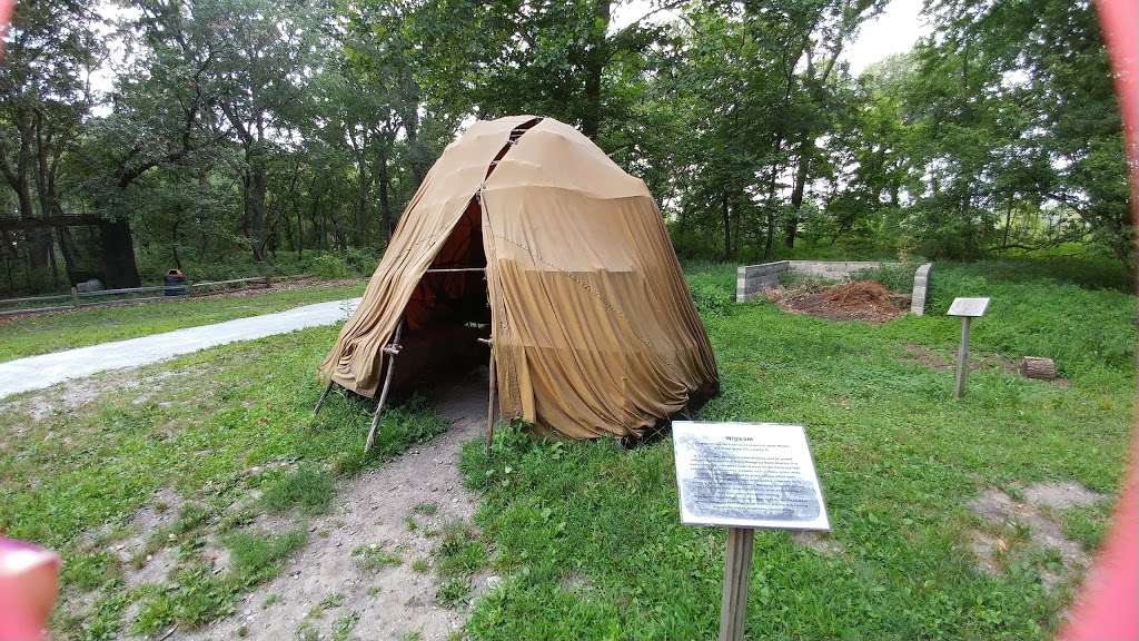 Sand Ridge Nature Center | 15891 Paxton Ave, South Holland, IL 60473, USA | Phone: (708) 868-0606