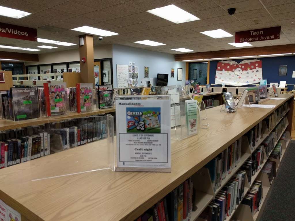 Round Lake Area Public Library | 906 Hart Rd, Round Lake, IL 60073, USA | Phone: (847) 546-7060