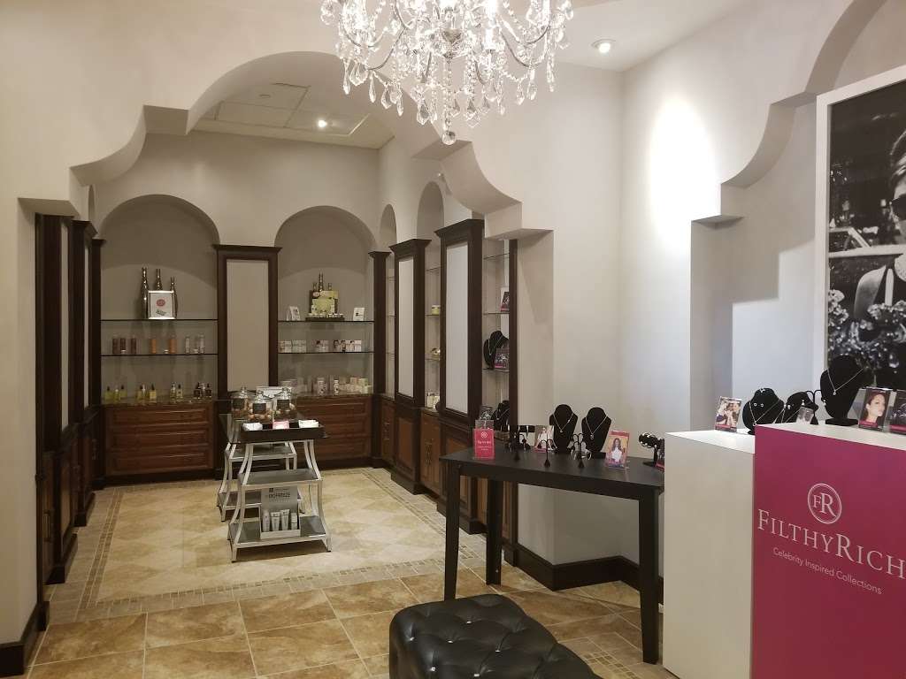 Reflections Spa-Salon | 8113 Resort Village Dr, Orlando, FL 32821 | Phone: (407) 597-1695