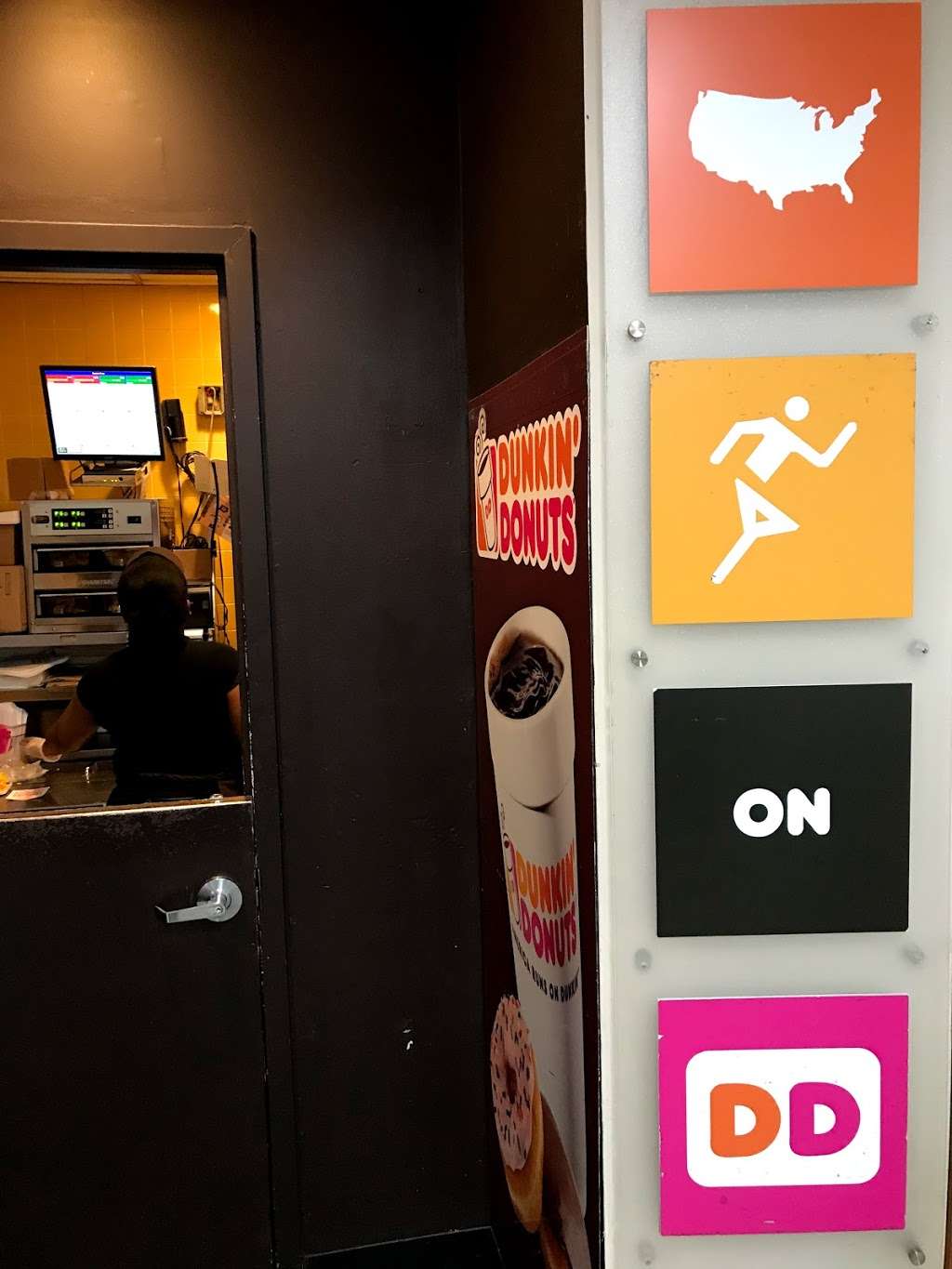 Dunkin Donuts | 1 Harborside Dr, Boston, MA 02128, USA