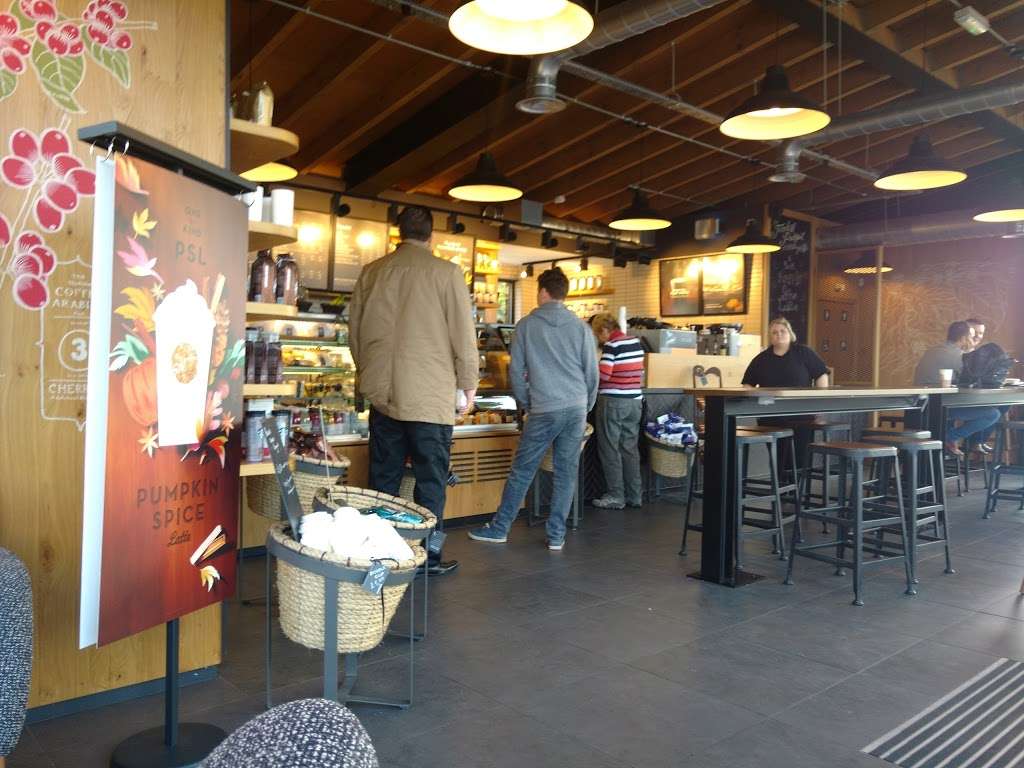 Starbucks Coffee | M11 Motorway, Junction 8 Old Dunmow Road, Bishops Stortford CM23 5QZ, UK | Phone: 01279 653388