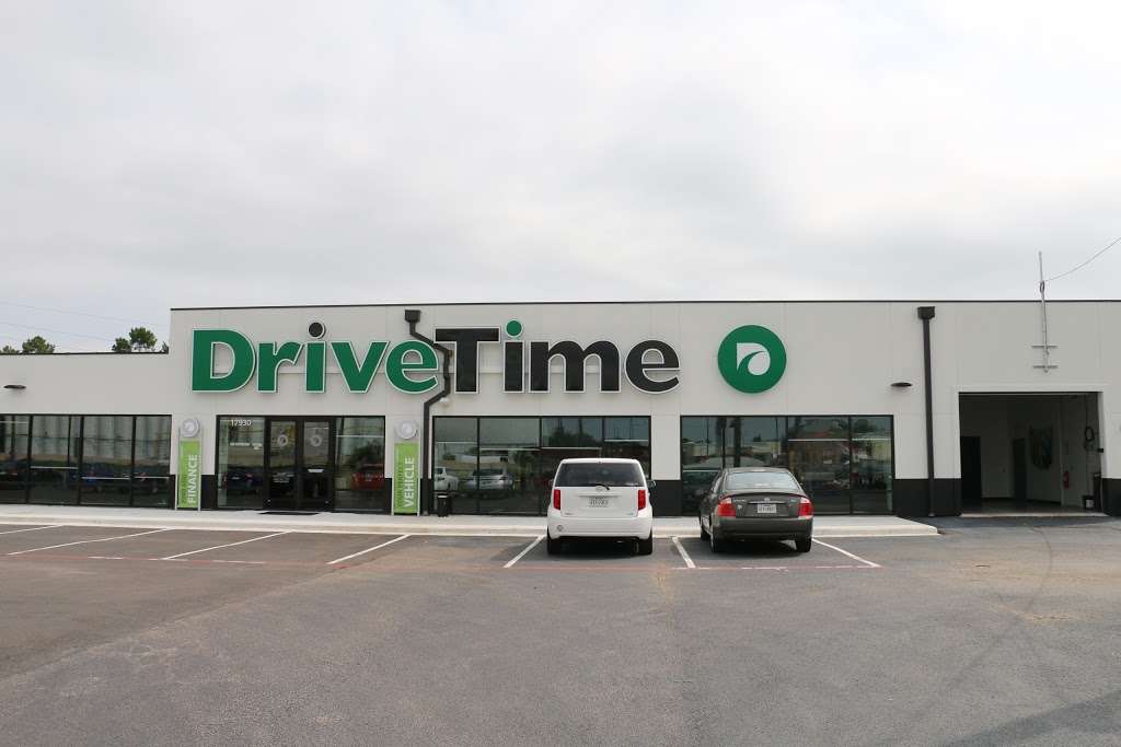 DriveTime Used Cars in 17930 Northwest Fwy, Houston, TX 77065, USA