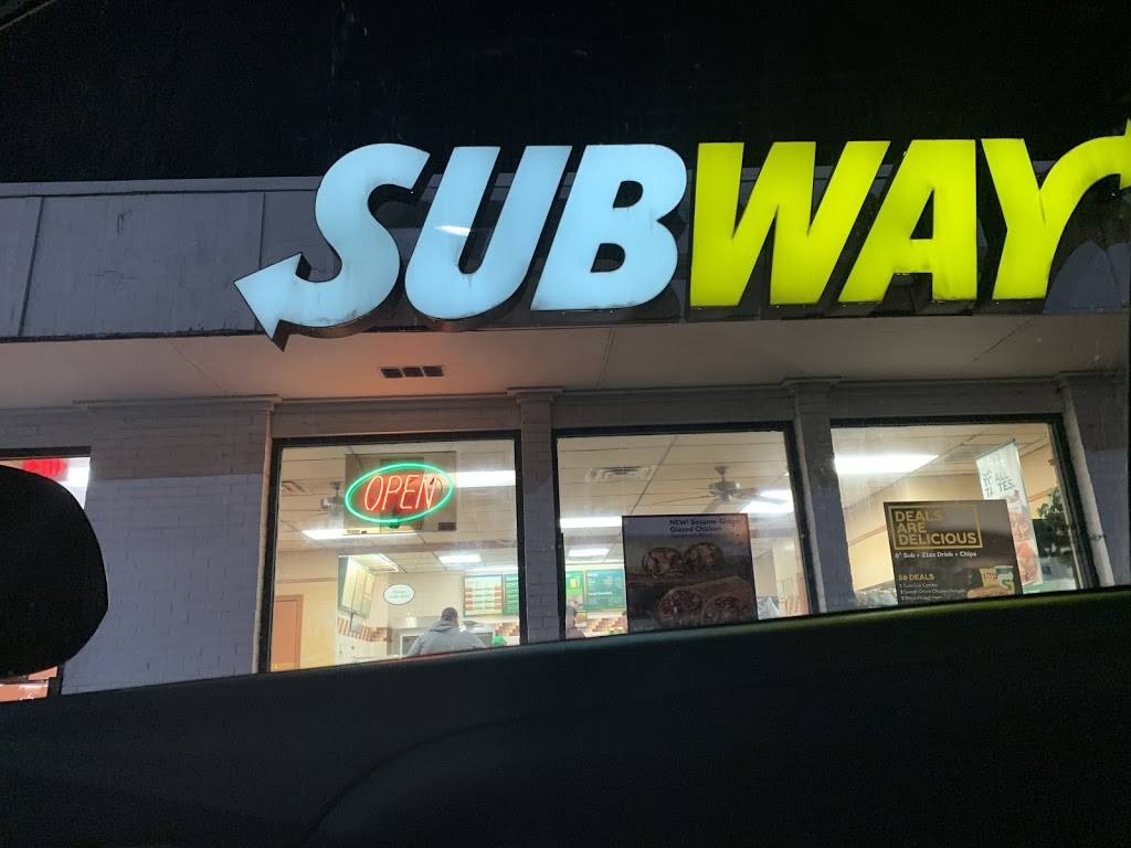 Subway | 1449 W Buckingham Rd Suite B, Garland, TX 75042, USA | Phone: (972) 495-0751