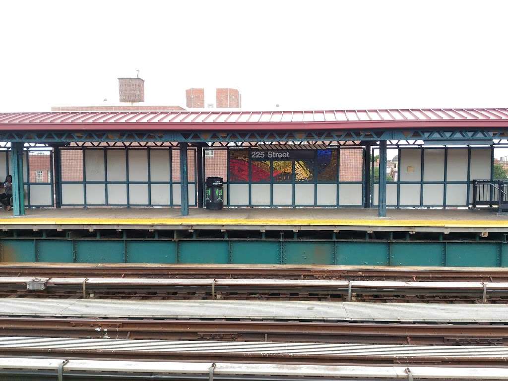 225 Street Station | Bronx, NY 10466, USA