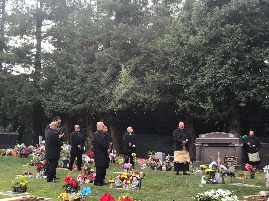 Holy Cross Cemetery | 1880 Santa Cruz Ave, Menlo Park, CA 94025 | Phone: (650) 323-6375