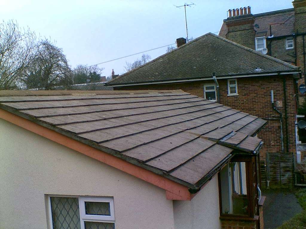 J S Roofing & Builders (Croydon, Surrey) | 67 Ninehams Rd, Caterham CR3 5LN, UK | Phone: 0800 747 1340