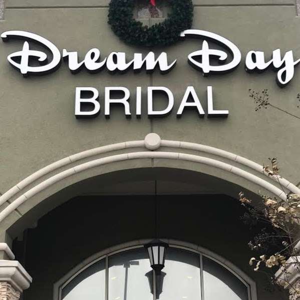 Dream Day Bridal Boutique | 19189 I-45 Suite M, Shenandoah, TX 77385 | Phone: (936) 321-2300