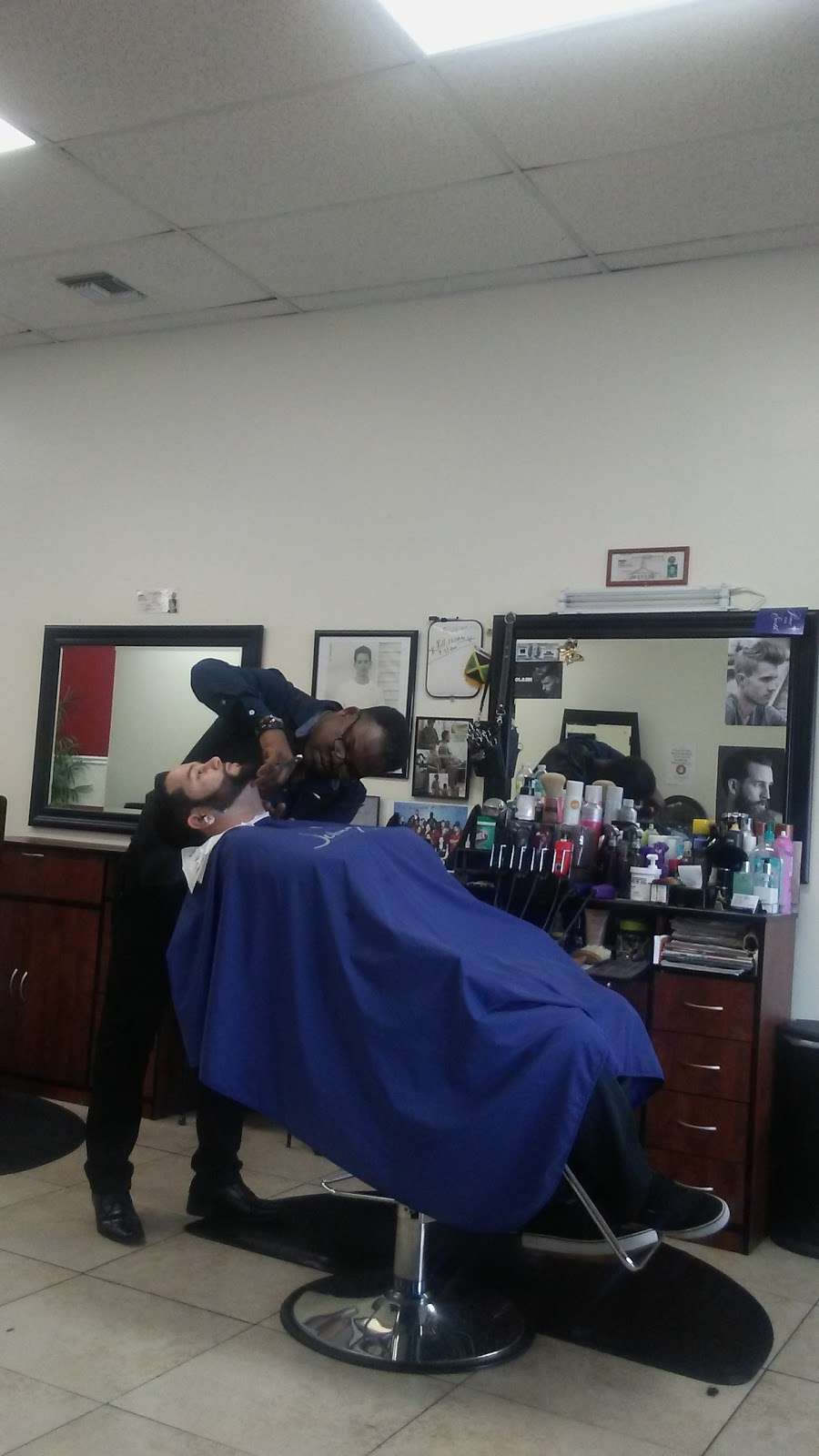 Lewis Barbershop | 4301 Coconut Creek Pkwy, Coconut Creek, FL 33066 | Phone: (954) 366-1986