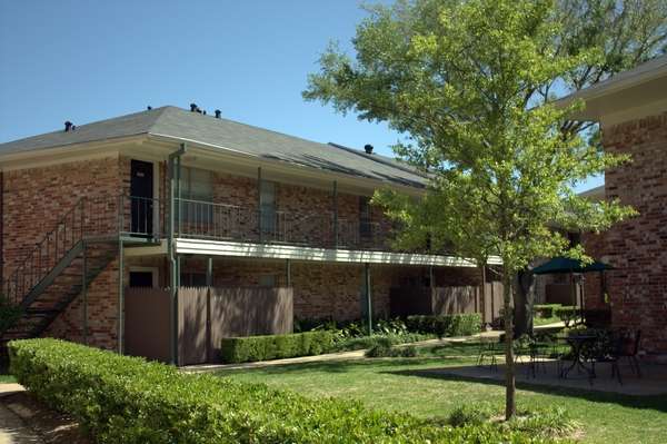 Stratford House Apartments | 4010 Linkwood Dr, Houston, TX 77025, USA | Phone: (713) 666-0116