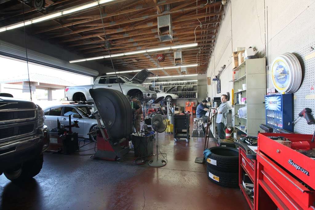 Ron’s Service and Tire Center | 2160 E Guadalupe Rd, Tempe, AZ 85283, USA | Phone: (480) 491-8473