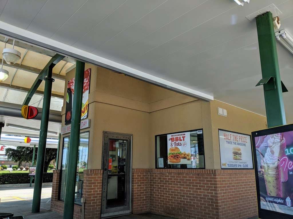 Sonic Drive-In | 9613 Clark Rd, Dallas, TX 75249, USA | Phone: (972) 296-1844