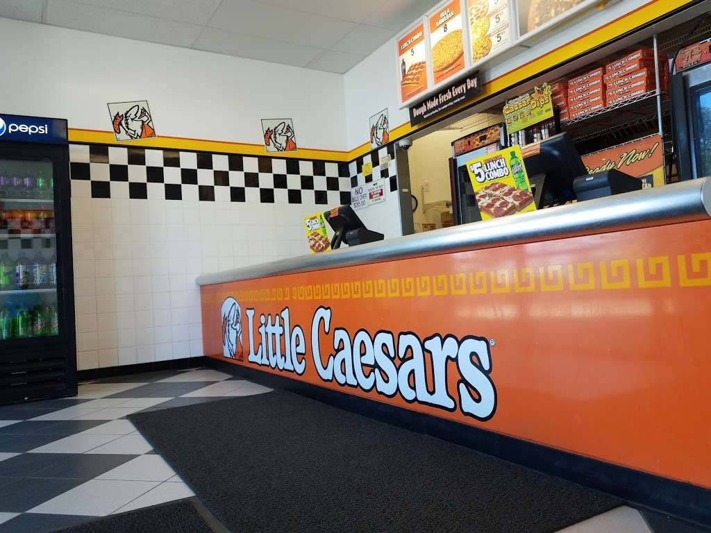 Little Caesars Pizza | 5022 Avenue N Suite 106, Palmdale, CA 93551, USA | Phone: (661) 943-2626