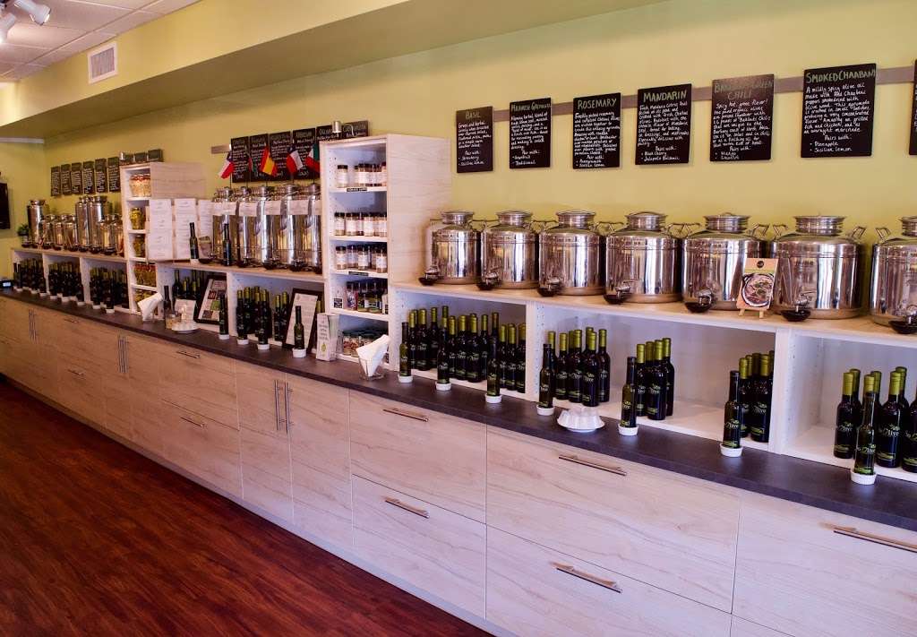 So Olive Oil & Vinegar Shop | 125 Mill St, Occoquan, VA 22125 | Phone: (571) 398-2377