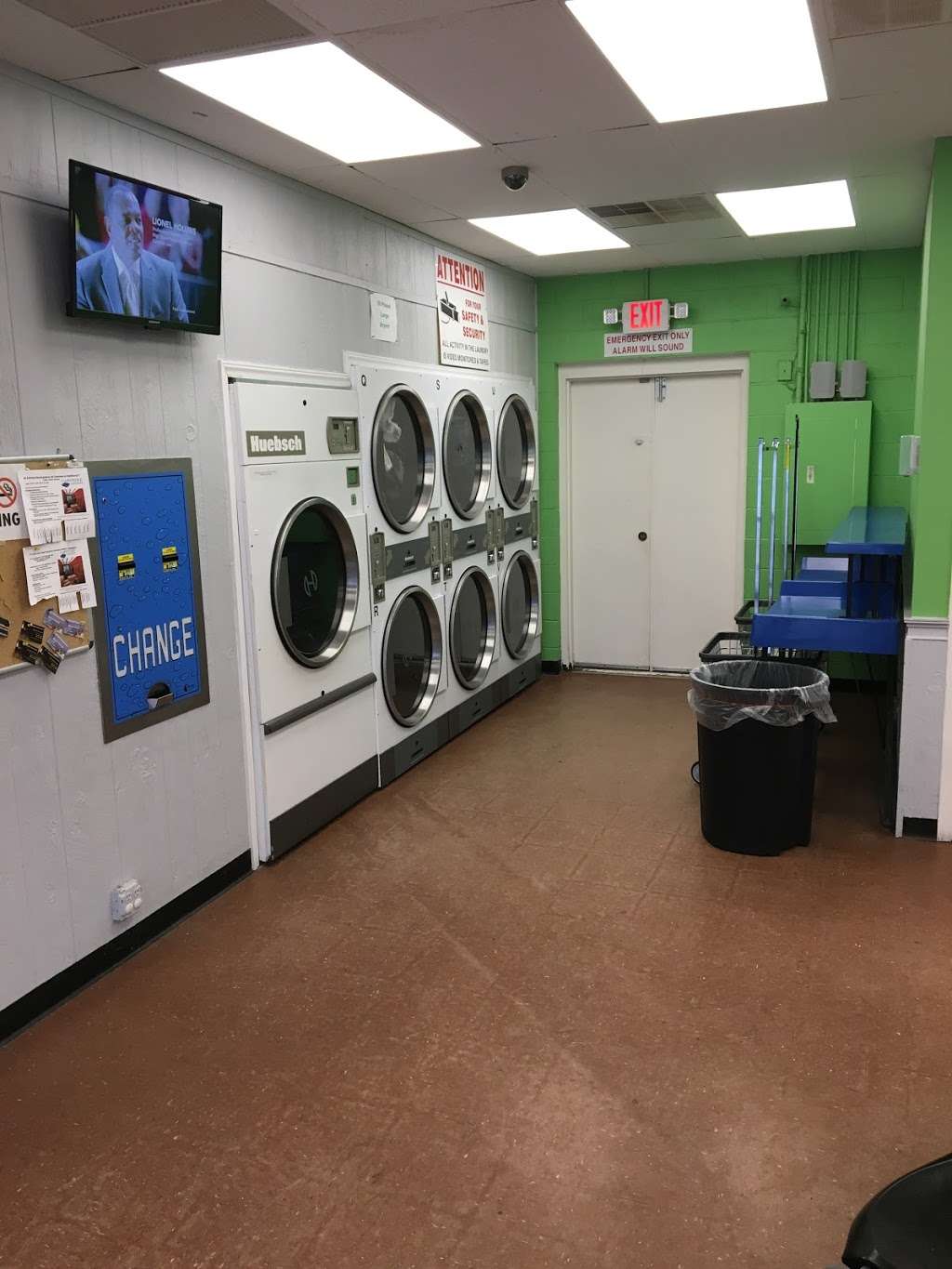 Village Laundry Center | 2172 Statesville Blvd, Salisbury, NC 28147, USA | Phone: (704) 630-6969