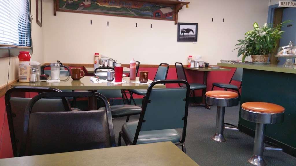 Country Diner | 4056 E Michigan Rd, Shelbyville, IN 46176, USA | Phone: (317) 398-3233