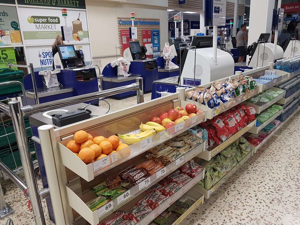 Tesco Extra | Lakeside, Cygnet View, Grays RM20 1TX, UK | Phone: 0345 677 9209