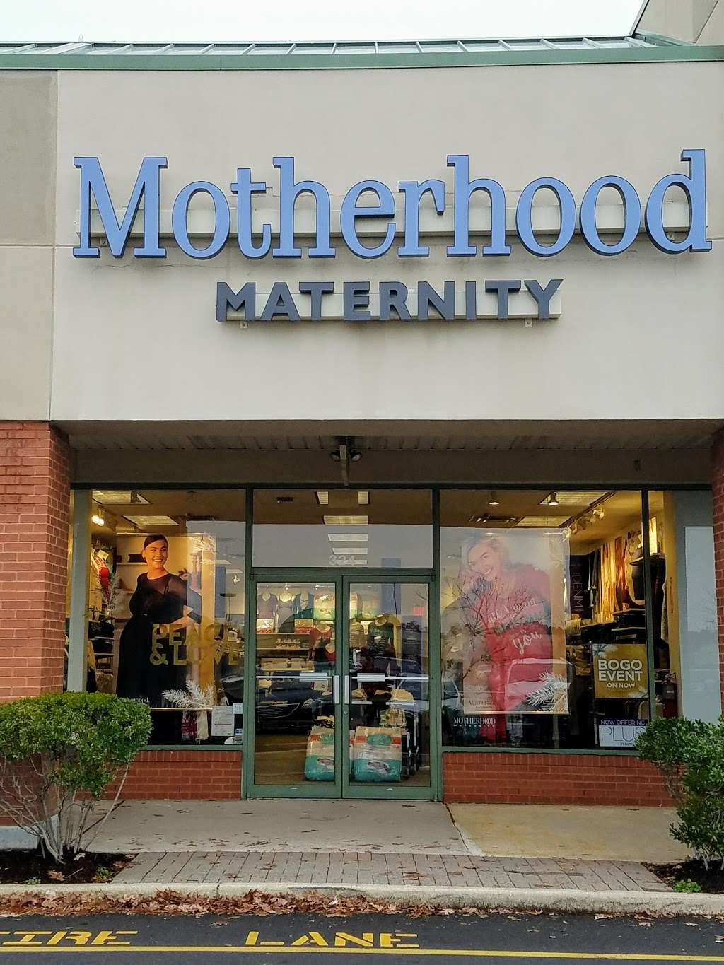 Motherhood Maternity Consumer Square | 324 Consumer Square, Mays Landing, NJ 08330, USA | Phone: (609) 363-9834
