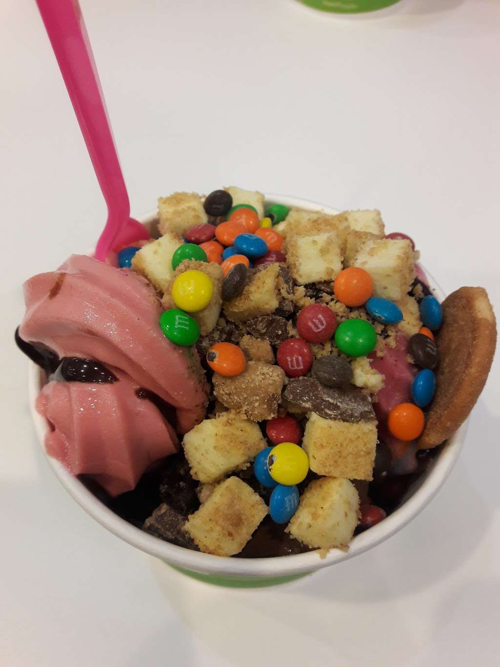 Sweet Frog Quincy | 650 Adams St, Quincy, MA 02169, USA | Phone: (617) 481-6747