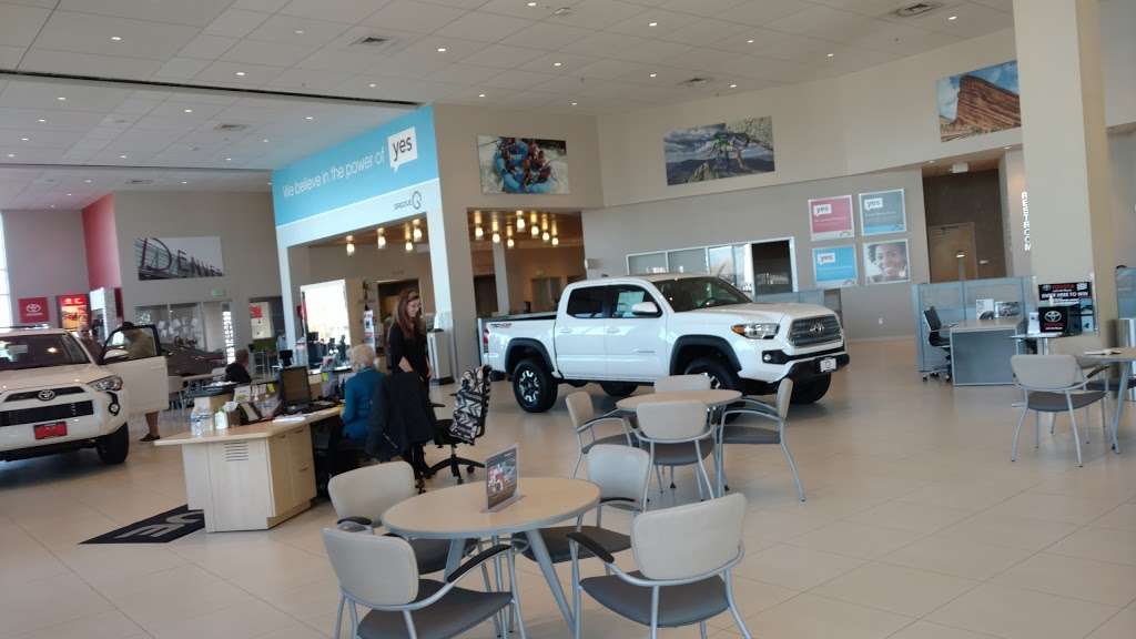Groove Toyota | 5460 S Broadway, Englewood, CO 80113 | Phone: (303) 800-9063