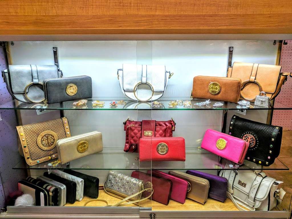 Arm Candy Boutique At Booths Corner | 1362 Naamans Creek Rd, Garnet Valley, PA 19060, USA