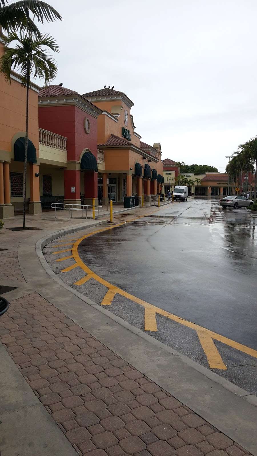 Weston Lakes Plaza 282 Indian Trace, Weston, FL 33326, USA BusinessYab