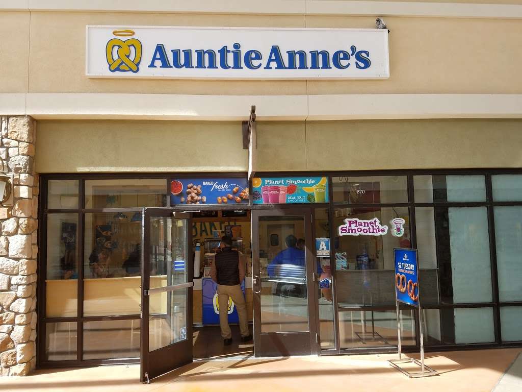 Auntie Annes Pretzels | 5701 Outlets at Tejon Pkwy #870, Arvin, CA 93203 | Phone: (661) 858-2899