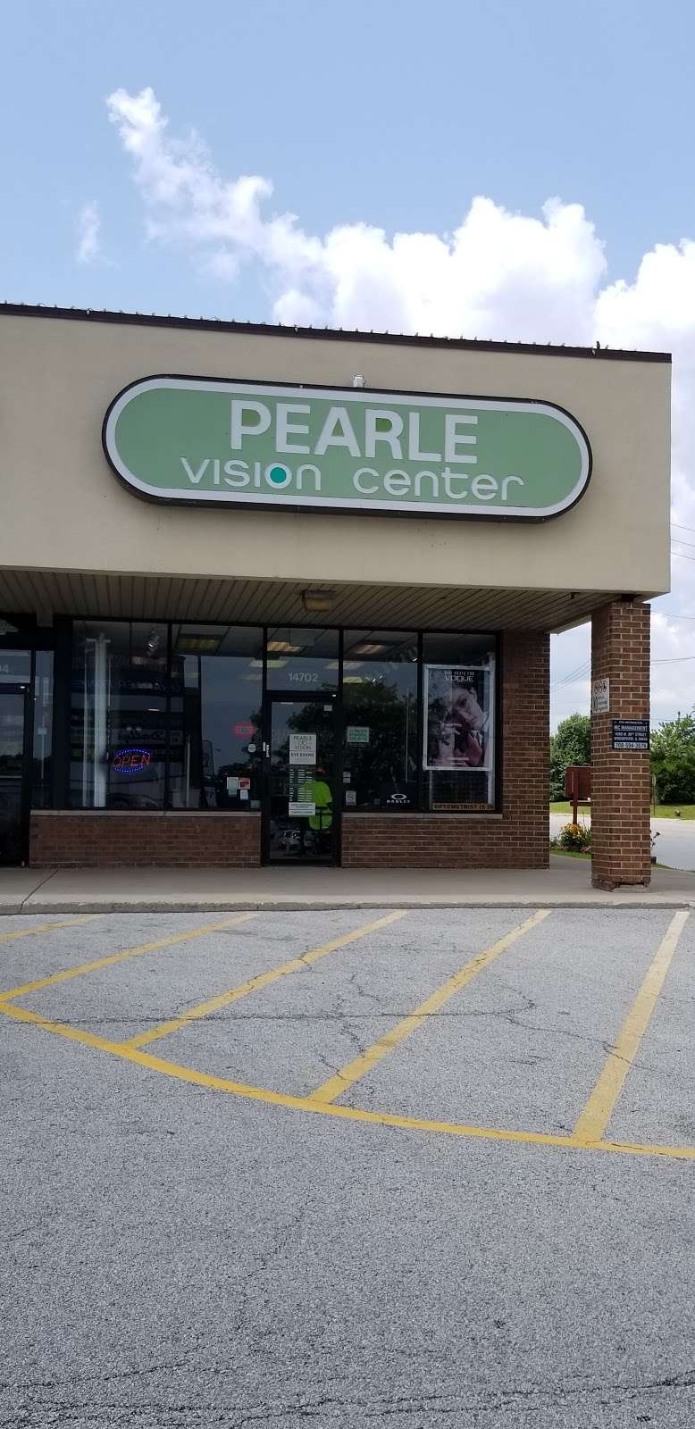 Pearle Vision | 14702 S Cicero Ave, Midlothian, IL 60445, USA | Phone: (708) 687-2115