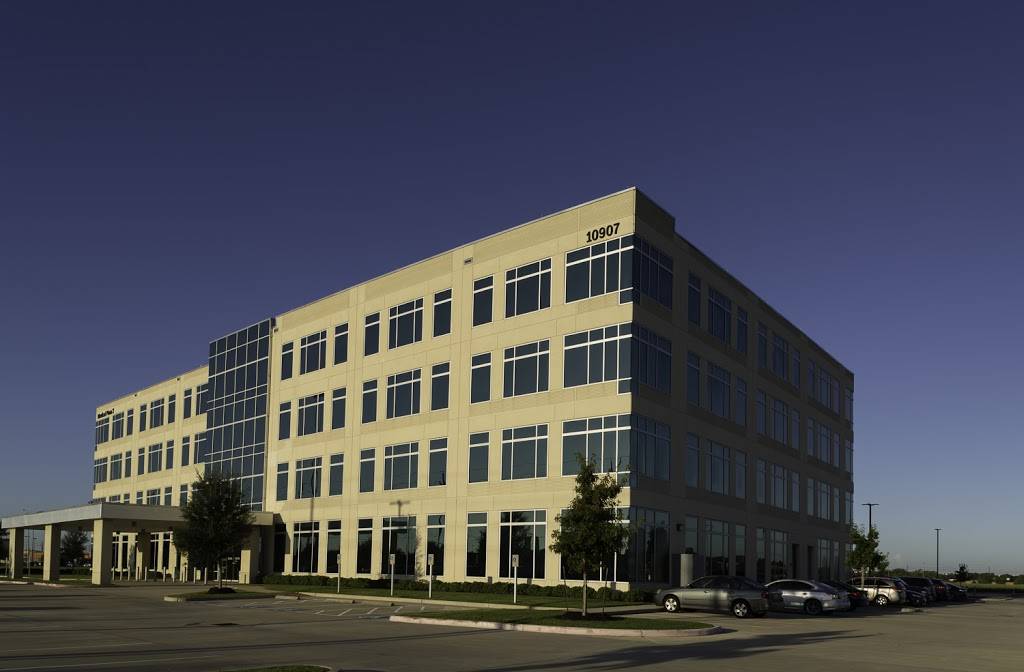 Memorial Hermann Medical Group Pearland Multi-Specialty Clinic | 10907 Memorial Hermann Dr #390, Pearland, TX 77584, USA | Phone: (713) 434-4300