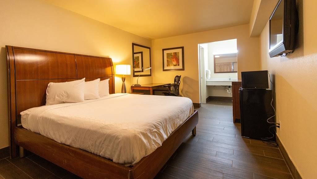 Magnuson Extended Stay and Suites Airport Hotel | 110 W Airport Fwy, Irving, TX 75062, USA | Phone: (469) 565-8958