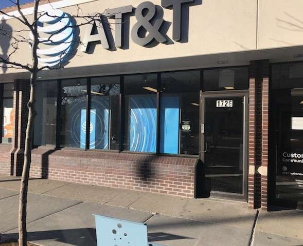 AT&T Store | 1724 W Lawrence Ave, Chicago, IL 60640 | Phone: (312) 586-7110