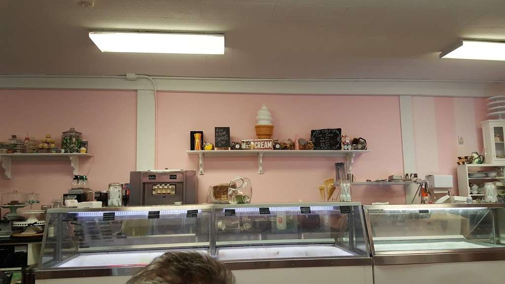 Skipperdees Lil Ice Cream Shop | 26A Lido Blvd, Point Lookout, NY 11569, USA | Phone: (516) 431-5000