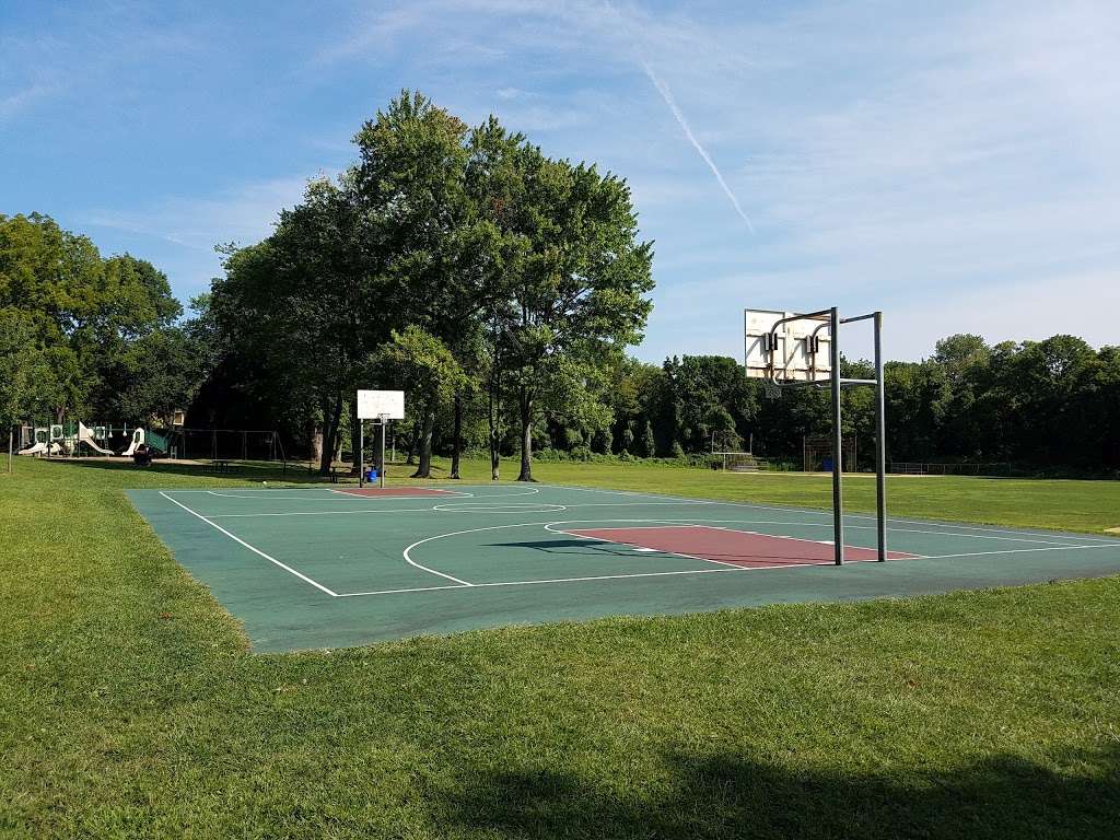 Bo Connor Park | 590 S Devon Ave, Wayne, PA 19087, USA | Phone: (610) 688-5600