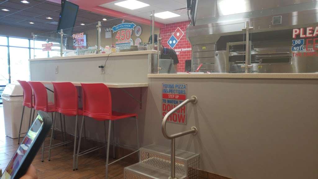 Dominos Pizza | 2373 Central Park Ave, Yonkers, NY 10710 | Phone: (914) 337-0305