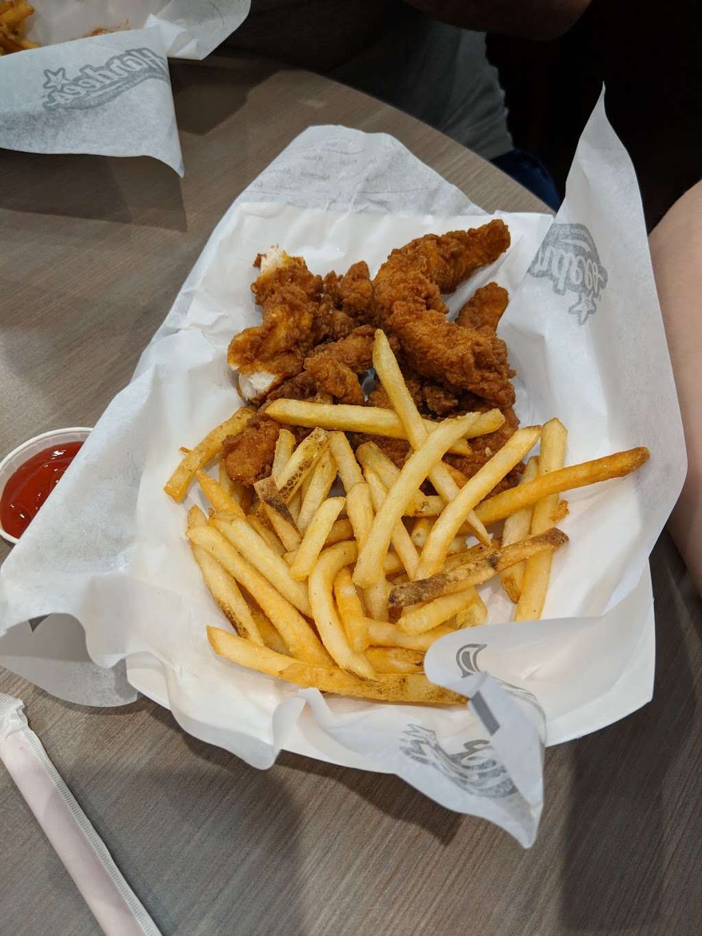 Hardees | 4368 US-130, Willingboro, NJ 08046, USA | Phone: (609) 526-4855