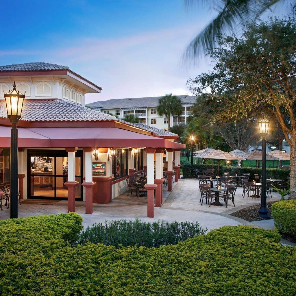 Breeze Bar & Grille | 12401 International Dr, Orlando, FL 32821, USA | Phone: (407) 238-5000